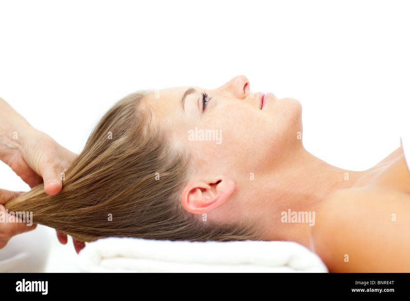 8 Scalp Massage Therapy Advantages for Hair and Mind 8 Scalp Massage Therapy Advantages for Hair and Mind